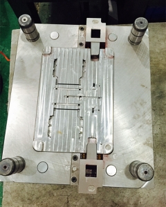 8 外殼塑料模具201330,深圳塑膠模具廠,精密模具加工