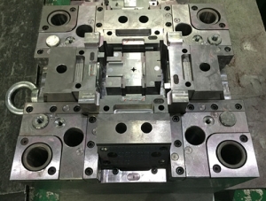 2副本 變頻器塑膠模具B778